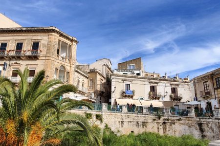 Explore a amazing world tour